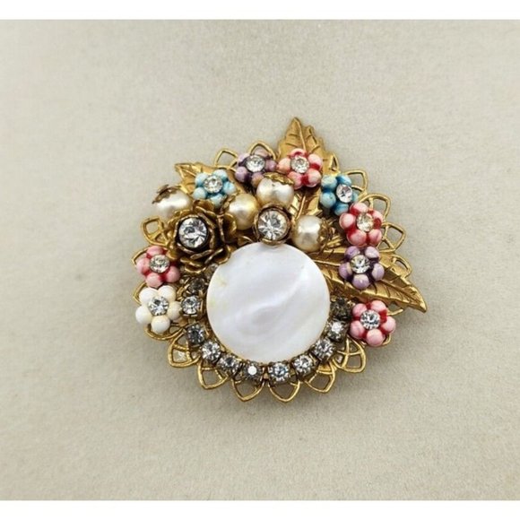 Vintage Unsigned Multicolor Gold Tone Floral Bouquet Mother Of Pearl Brooch Pin